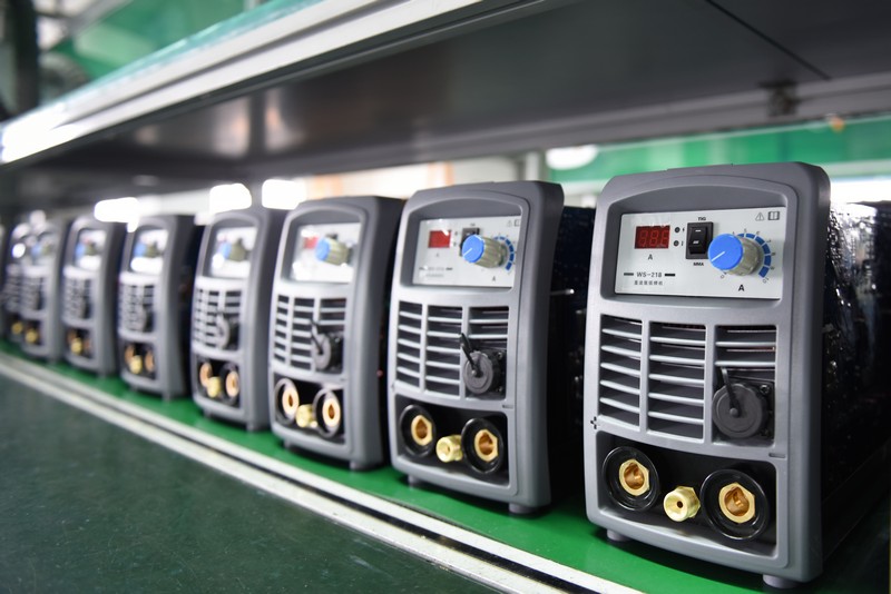 WS-218 Portable 220V Digital T - Tig Welder Machine recension och pris