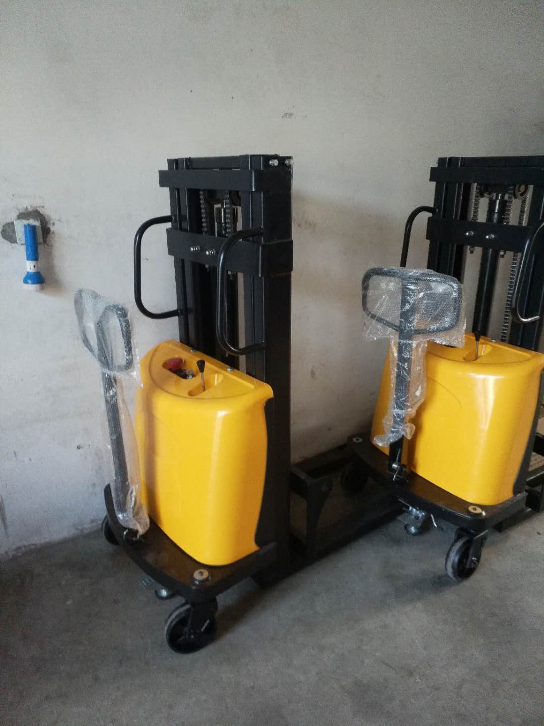 Hydraulic Electric Stacker Pus - Hydraulic Car Lift recension och pris